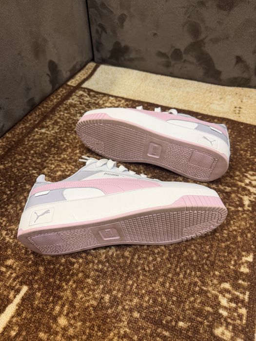 Дамски обувки Puma Carina Street