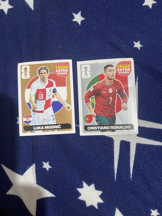 Vand cartonase extra sticker cu Cristiano Ronaldo si Luka Modric