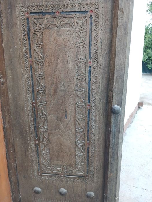 Qadimiy eshik 17-18 asr