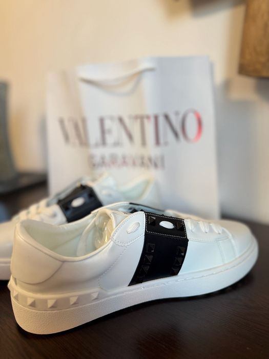 Valentino Garavani обувки 42/43 номер с кутия и торбичка