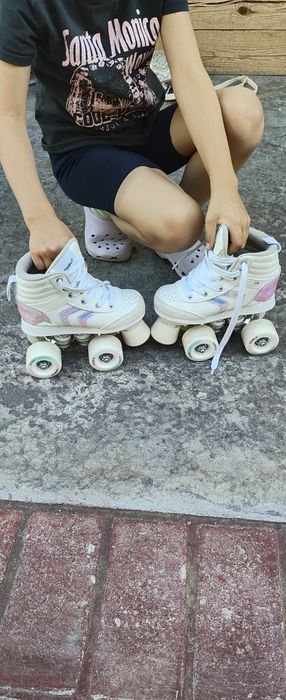 Продавам белите ми любими кънки размер 29