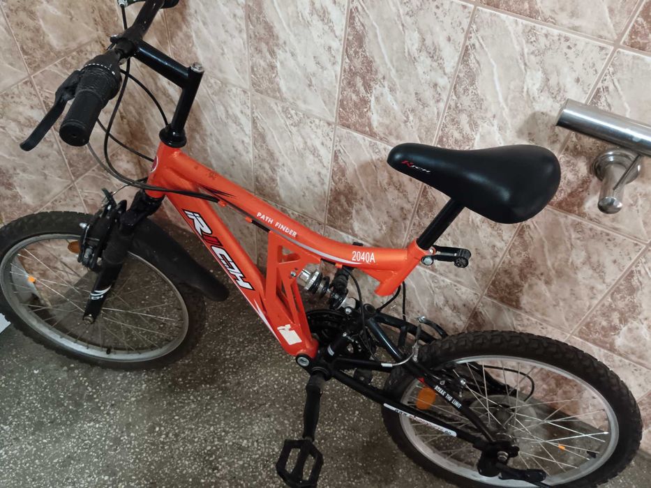 Bicicletă universală ..6.15ani