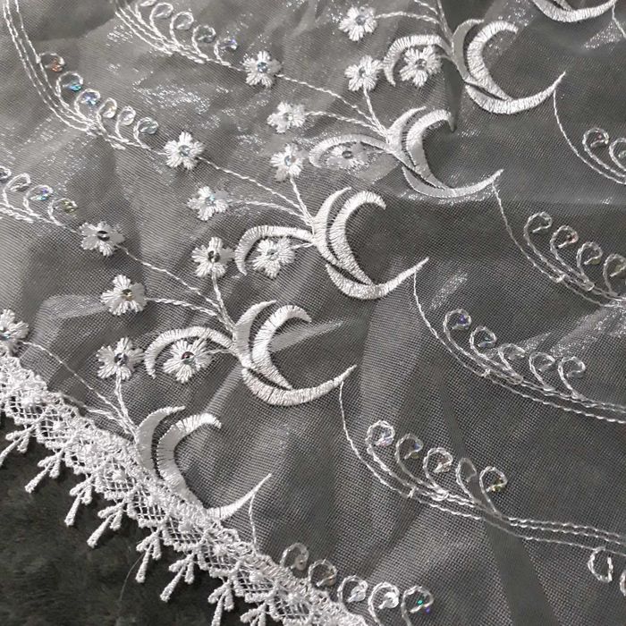 Тишлайфер и Карета с бродерия и мъниста