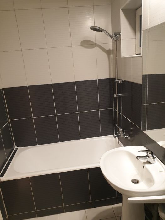Inchiriez ap 4 cam ferentzi.k 37/19  400€