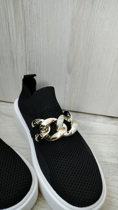 Удобная легкая обувь