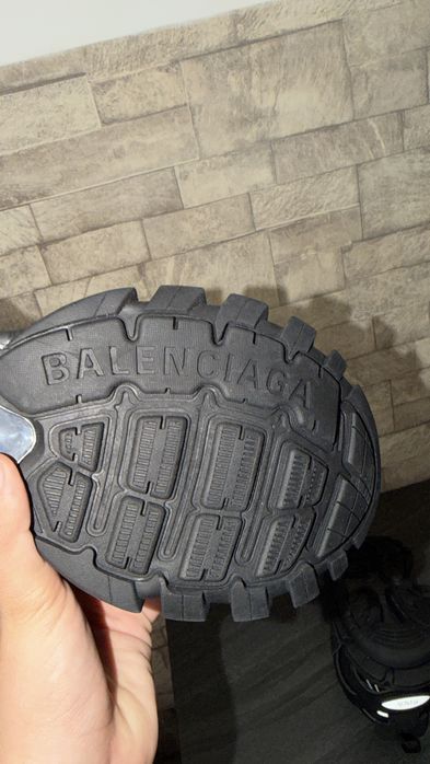 Balenciaga track fara led