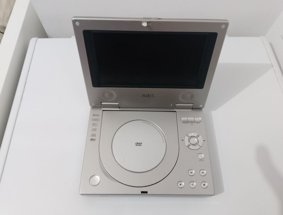 Airis dvd portabil.