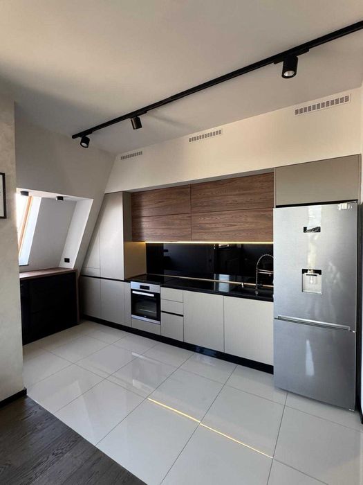 Inchiriez apartament 2 camere, cartier Tractorul Brasov