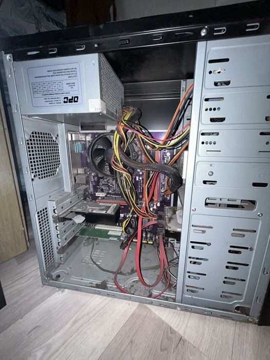 Продаеться компьютер