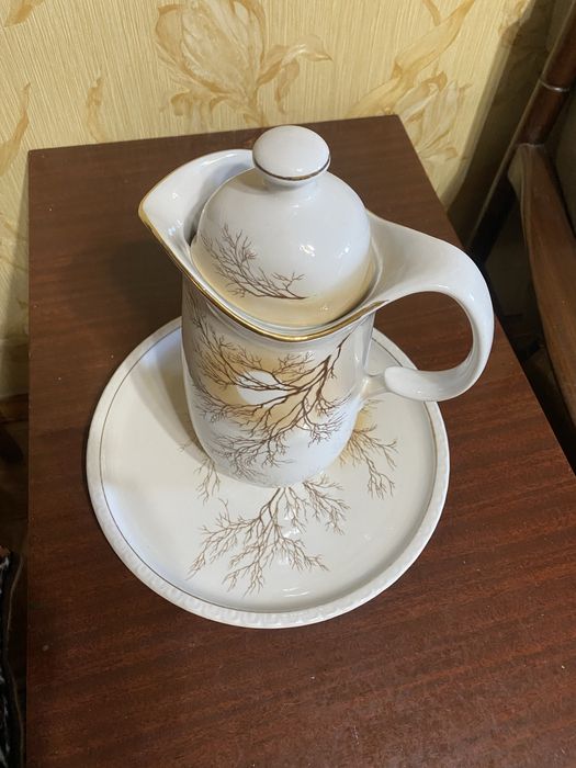 Кувшин с блюдом фарфоровый