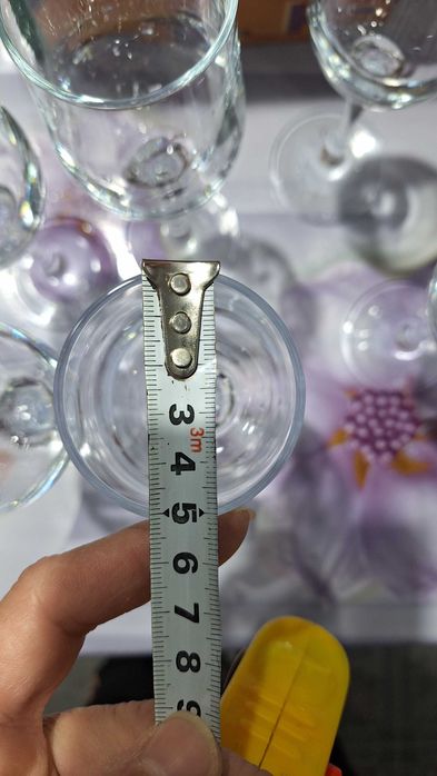 Стаканы--Фужеры для шампаского.