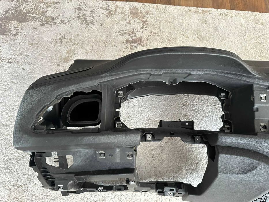 Plansa Bord VW Troc Facelift cu cusatura >2022