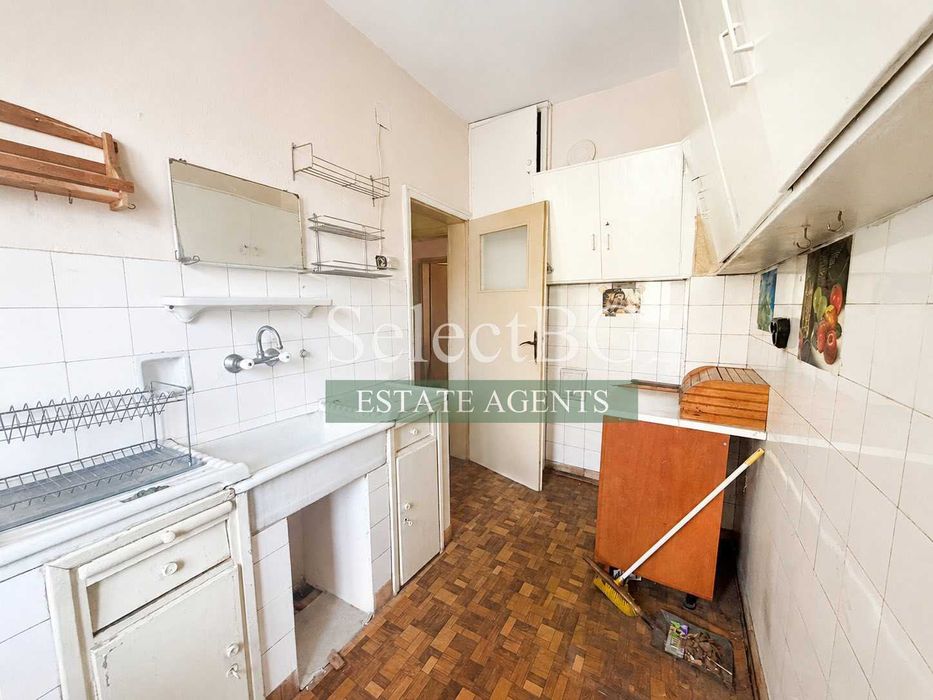 Продава се Тристаен апартамент в Велико Търново, Център - 135 кв.м за 476 €/кв.м - Снимка #4