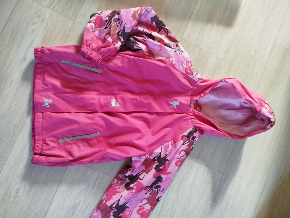 Продам костюм на девочку