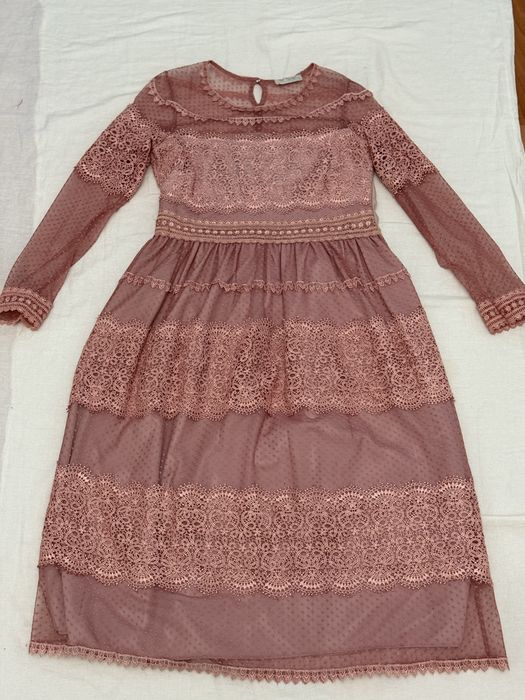 Платья все продается по 2000