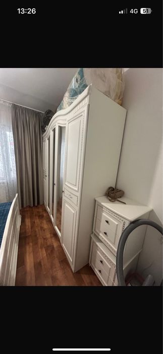 Продам спальный гарнитур