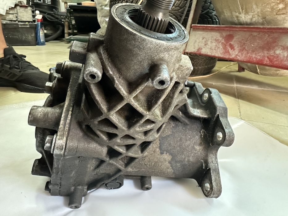 Volvo D5 185hp P2 P3 XC60 S60 V70 S80 XC70/90 раздатка халогени  abs реил  вакум помпа,турбопътища