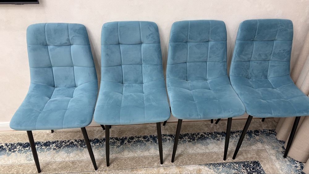 Продам стулья для гостинной и кухни