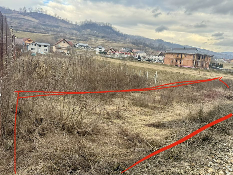 Teren de vanzare pe sesul Rebrisorii
