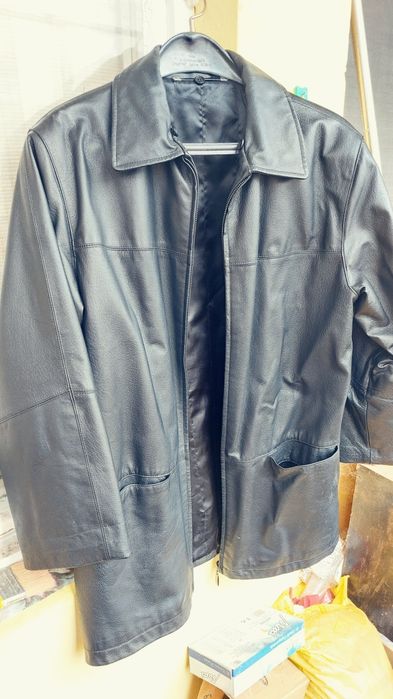 Продавам кожено сако естествена ложа