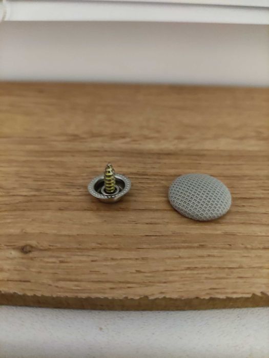 Клипсове копчета за увиснал таван решение