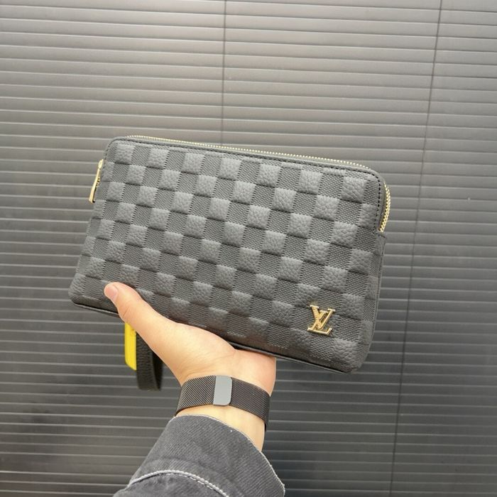 Клъч Louis Vuitton