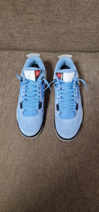 Adidasi Jordan 4 University Blue