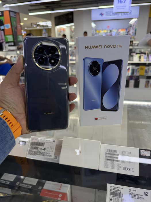 Huawei nova 14I. Память 8/256
