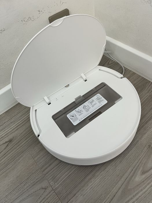 Робот-пылесос Xiaomi Mi Robot Vacuum-Mop 2 Lite