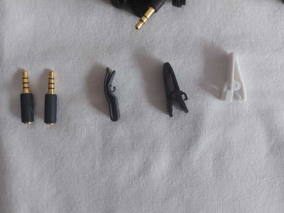 Casti Hands Free cu fir, telecomanda multimedia cu fir, reductii jack 2.5 la 3.5 mm, clipsuri pentru agatat castile