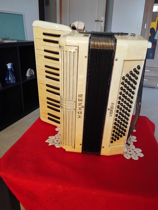 Acordeon Hohner Verdi 2 vergea bandon 8/80 in perfecta stare
