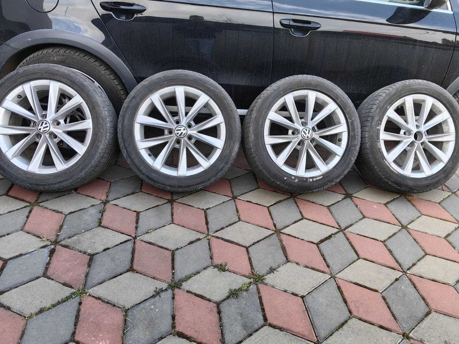 Jante originale 17” VW - 7JX17H2 ET42 ”Valley” [DIAMOND SILVER]