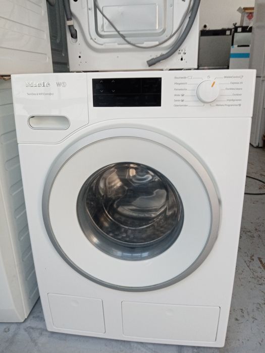 Mașina de spălat rufe Miele (touch/auto-dose)