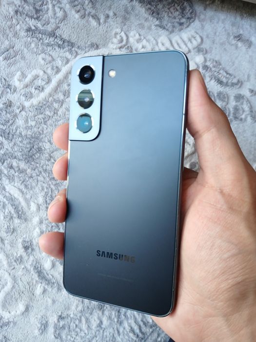 Samsung S22. 256/8 Gb
