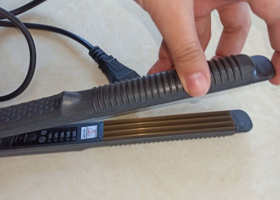 УТЮЖОК ПРОФЕССИОНАЛЬНЫЙ FBT МОДЕЛЬ. Стайлер плойка гофре для волос