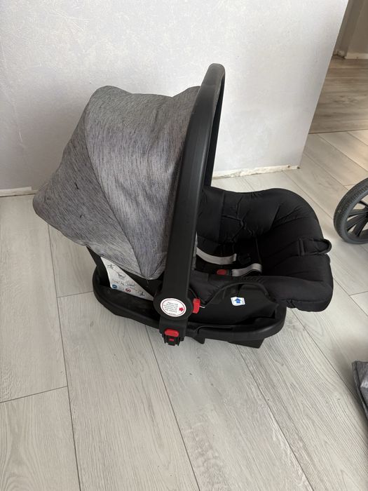 Продам новое автокресло