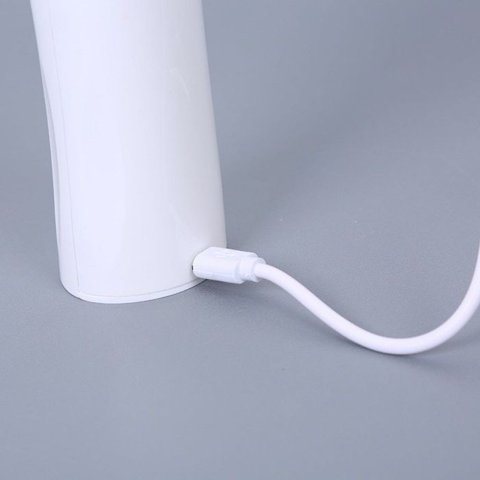 Уред за вакуумно почистване на пори и черни точки