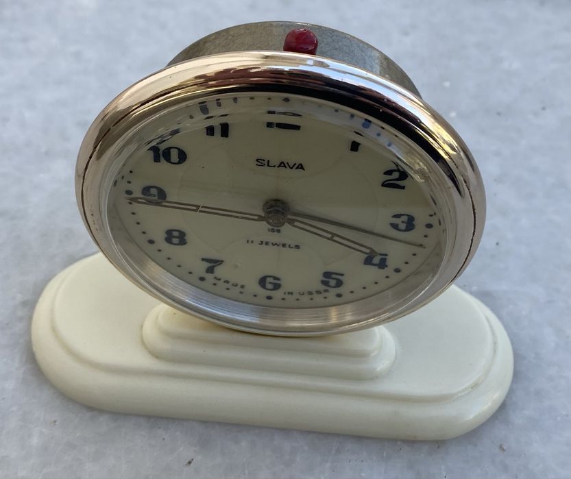 Стар руски будилник SLAVA 11 jewels
