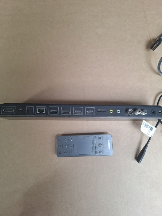 Продавам 65" 4K Ultra HD Smart телевизор Samsung UE65F9000SL