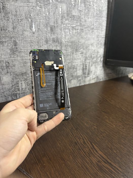 Продам телифон вроде рабочий