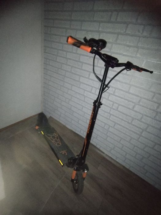 Подаю электросамкат kugoo m2+