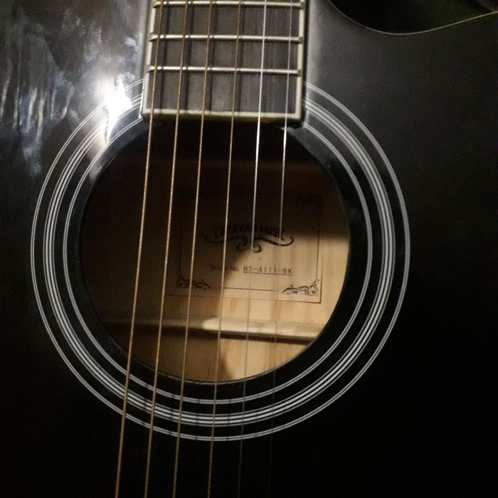 Гитара сотилади gitara sotiladi