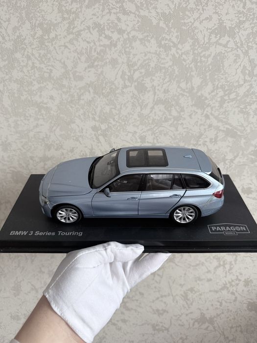 Колекционерски модел BMW Paragon 1/18