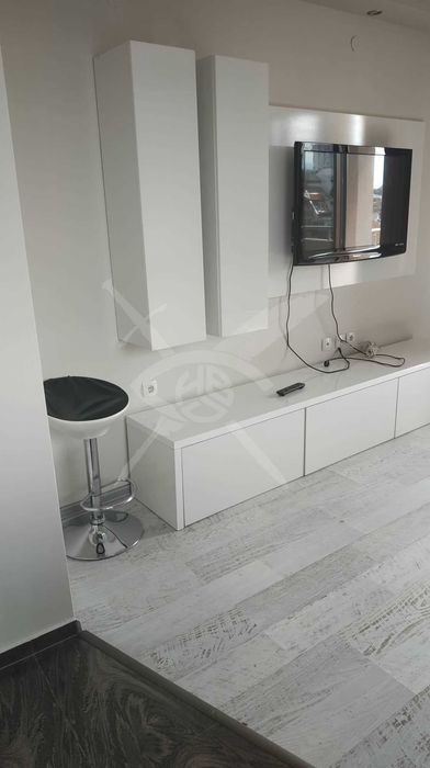 Дава се под наем Тристаен апартамент в Пловдив, Център - 105 кв.м за 797.64 € - Снимка #3