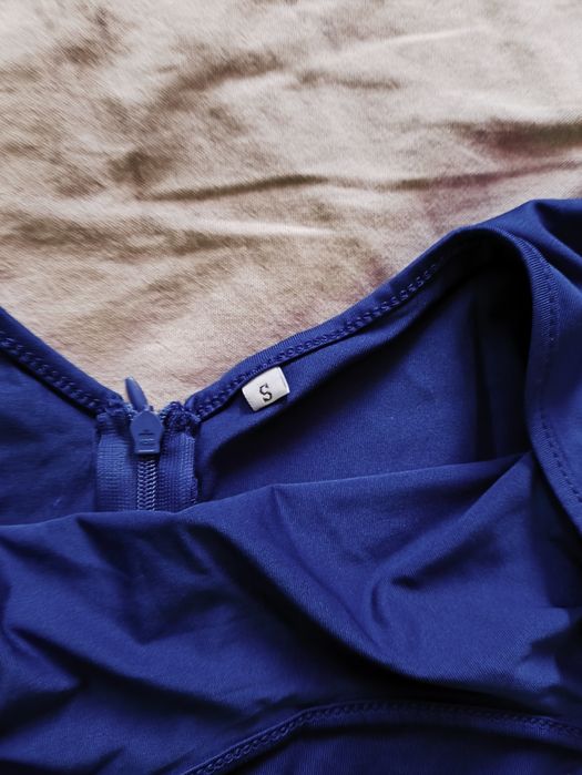 Продам новое платье комбинезон