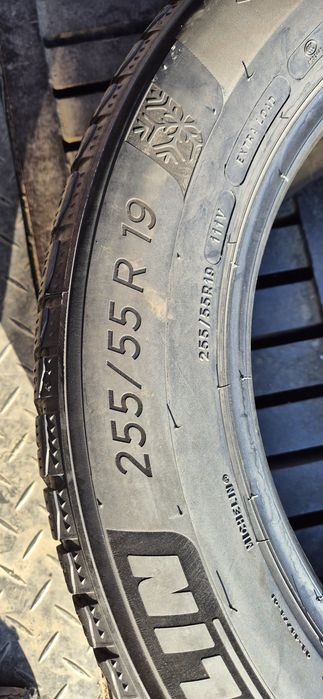 275 50 19 - 255 55 19  Michelin -  Porsche