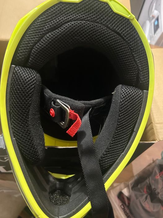 Каска кросова Fox