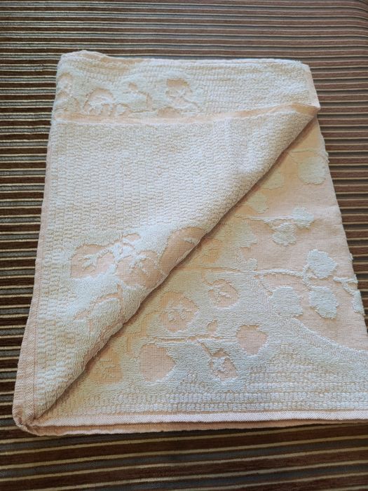 Простынь махровая, полотенца