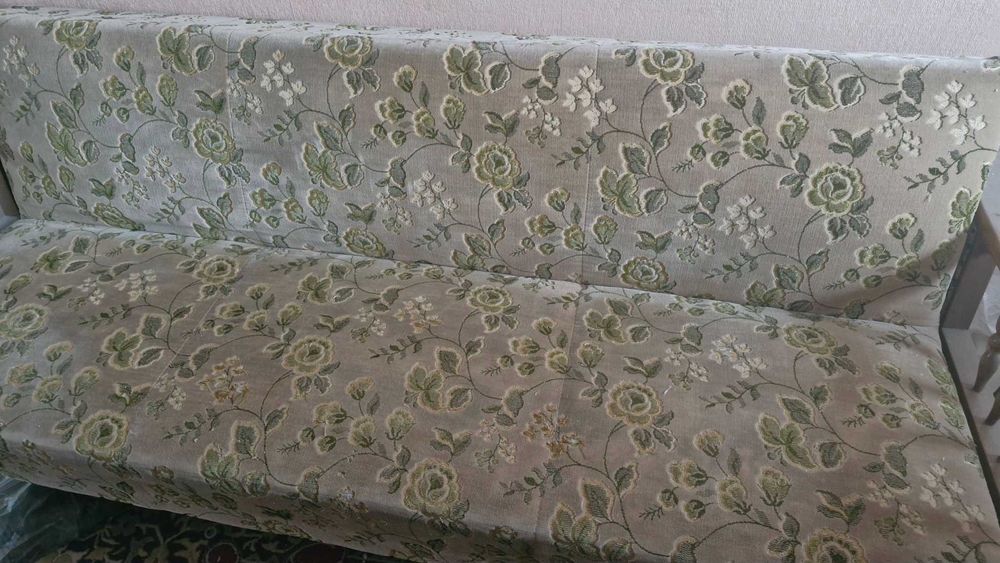 Дивани и фотьойли