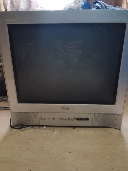 Продам Телевизор LG
